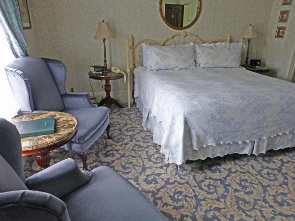 Victorian Inn image 17