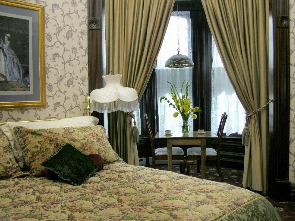 Victorian Inn image 28
